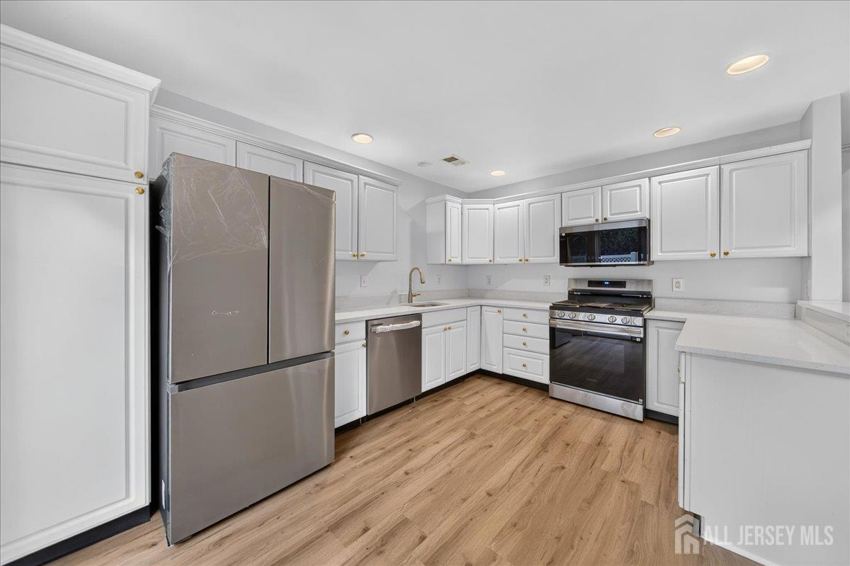 58 Windsong Circle East Brunswick NJ 08816