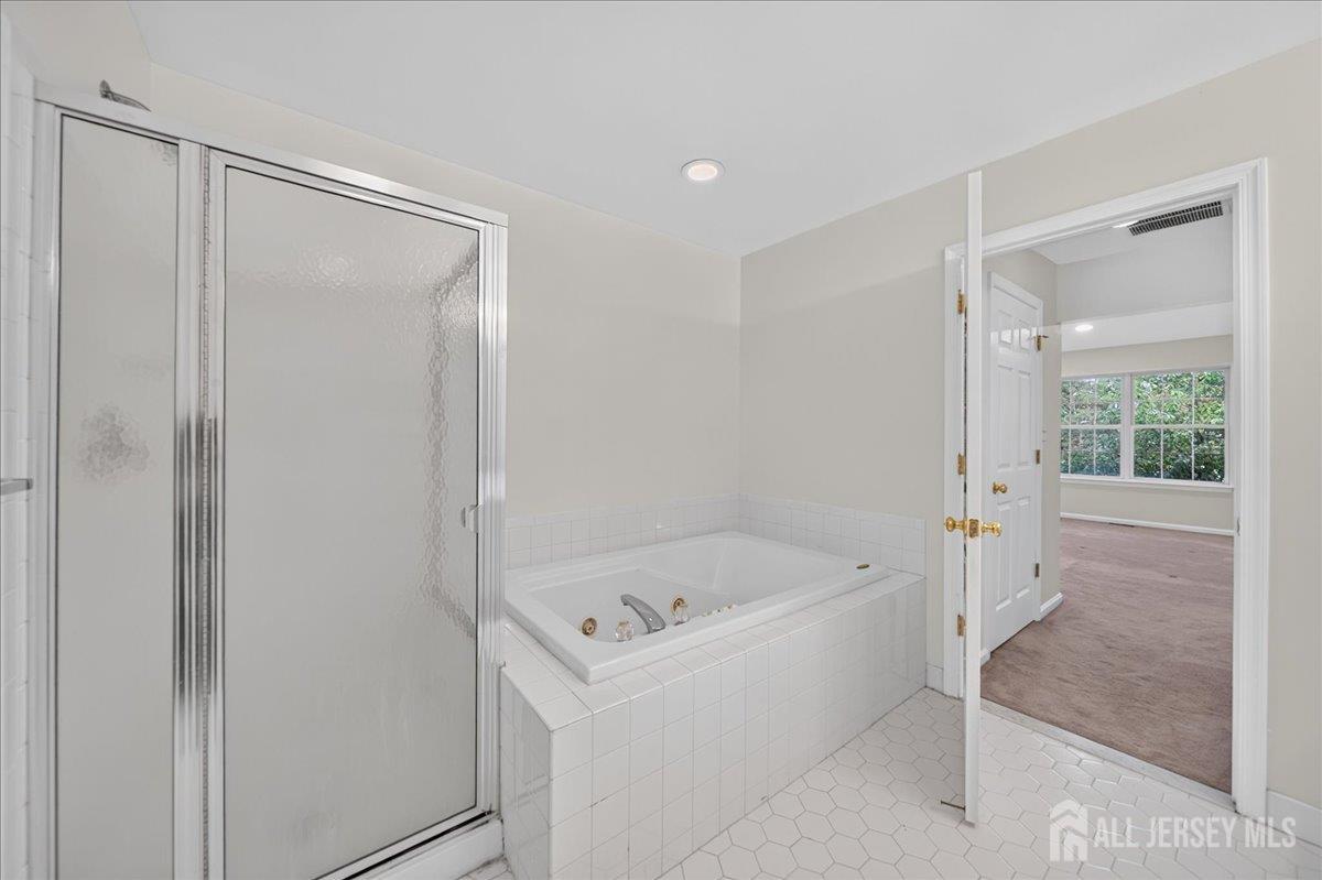 58 Windsong Circle East Brunswick NJ 08816