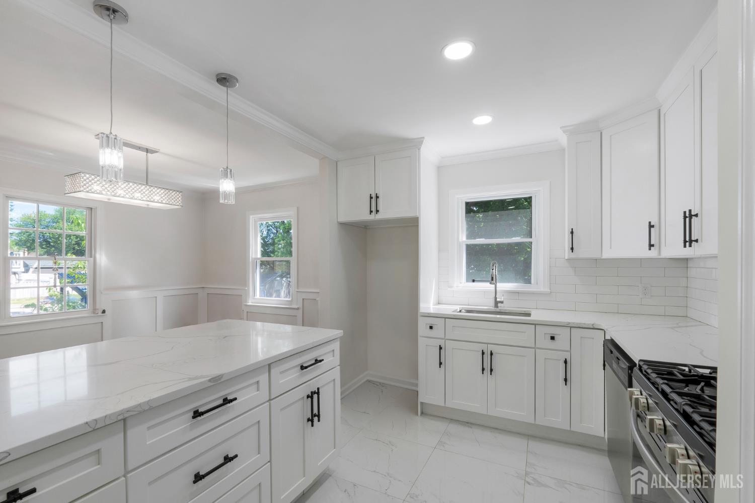33 Larchmont Road Edison NJ 08837