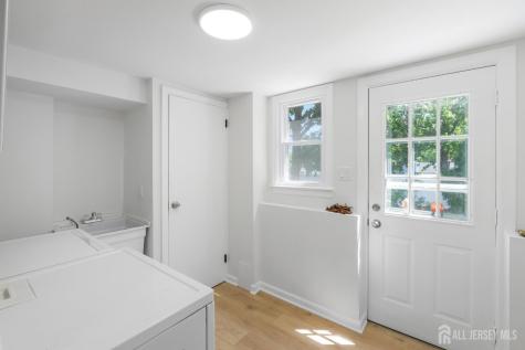 33 Larchmont Road Edison NJ 08837