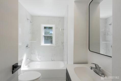 33 Larchmont Road Edison NJ 08837