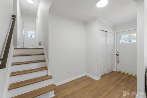 33 Larchmont Road Edison NJ 08837
