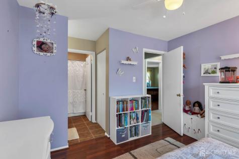 216 Coldspring Court Franklin NJ 08873