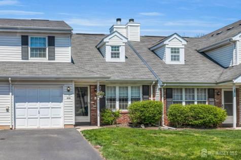 216 Coldspring Court Franklin NJ 08873