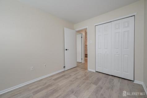 17 Chelmsford Court Evesham NJ 08053