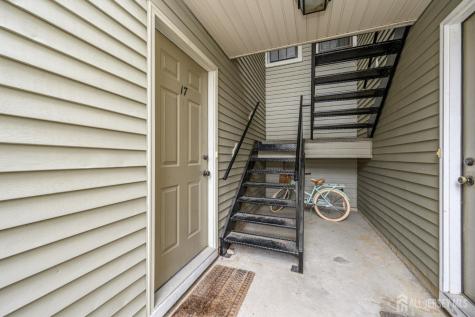 17 Chelmsford Court Evesham NJ 08053