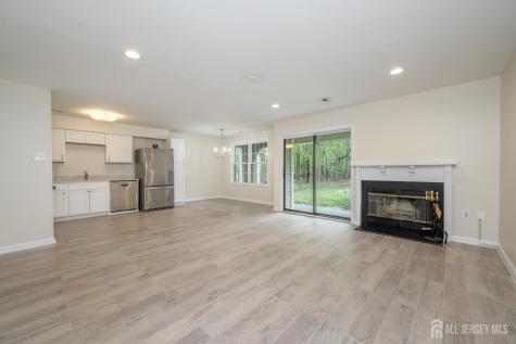 17 Chelmsford Court Evesham NJ 08053