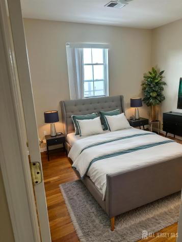 663 S Park Street S Elizabeth NJ 07206