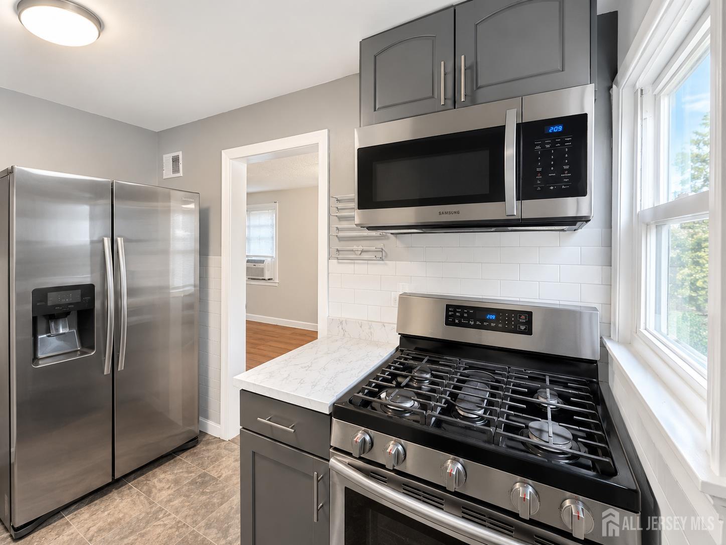 38 Macarthur Drive Edison NJ 08837