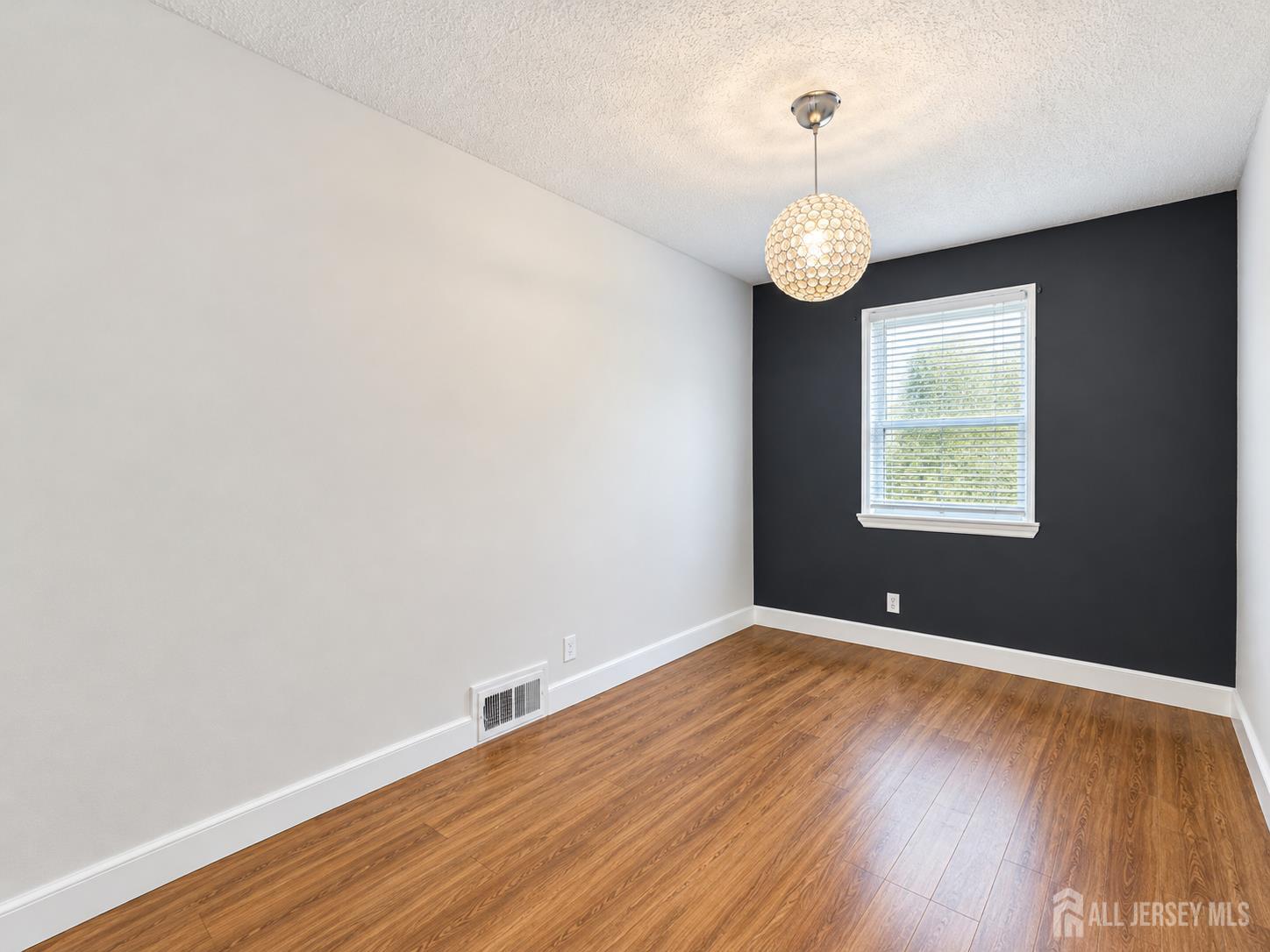 38 Macarthur Drive Edison NJ 08837