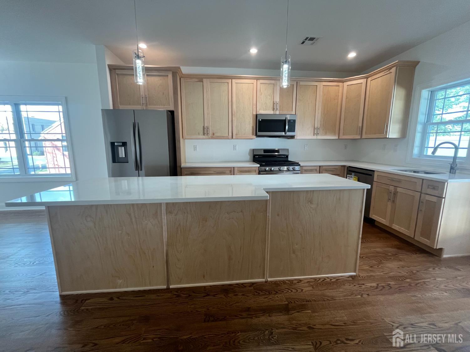 12 Moyse Place Edison NJ 08820