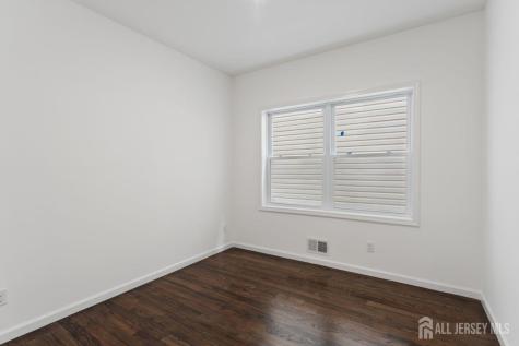 910 Bergen Street Newark NJ 07112
