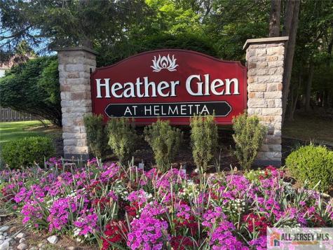 2509 Candlelight Court Helmetta NJ 08828