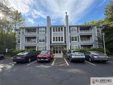 2509 Candlelight Court Helmetta NJ 08828