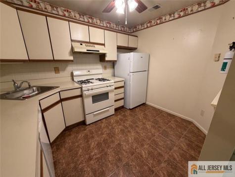 2509 Candlelight Court Helmetta NJ 08828