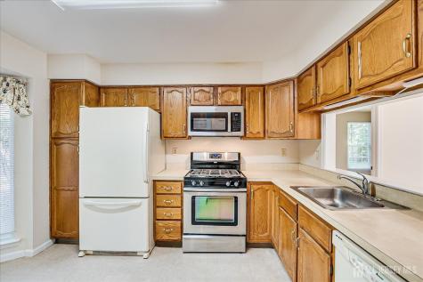 1801 Timber Oaks Road Edison NJ 08820