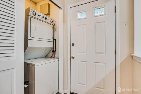 1801 Timber Oaks Road Edison NJ 08820