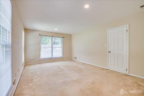 1801 Timber Oaks Road Edison NJ 08820