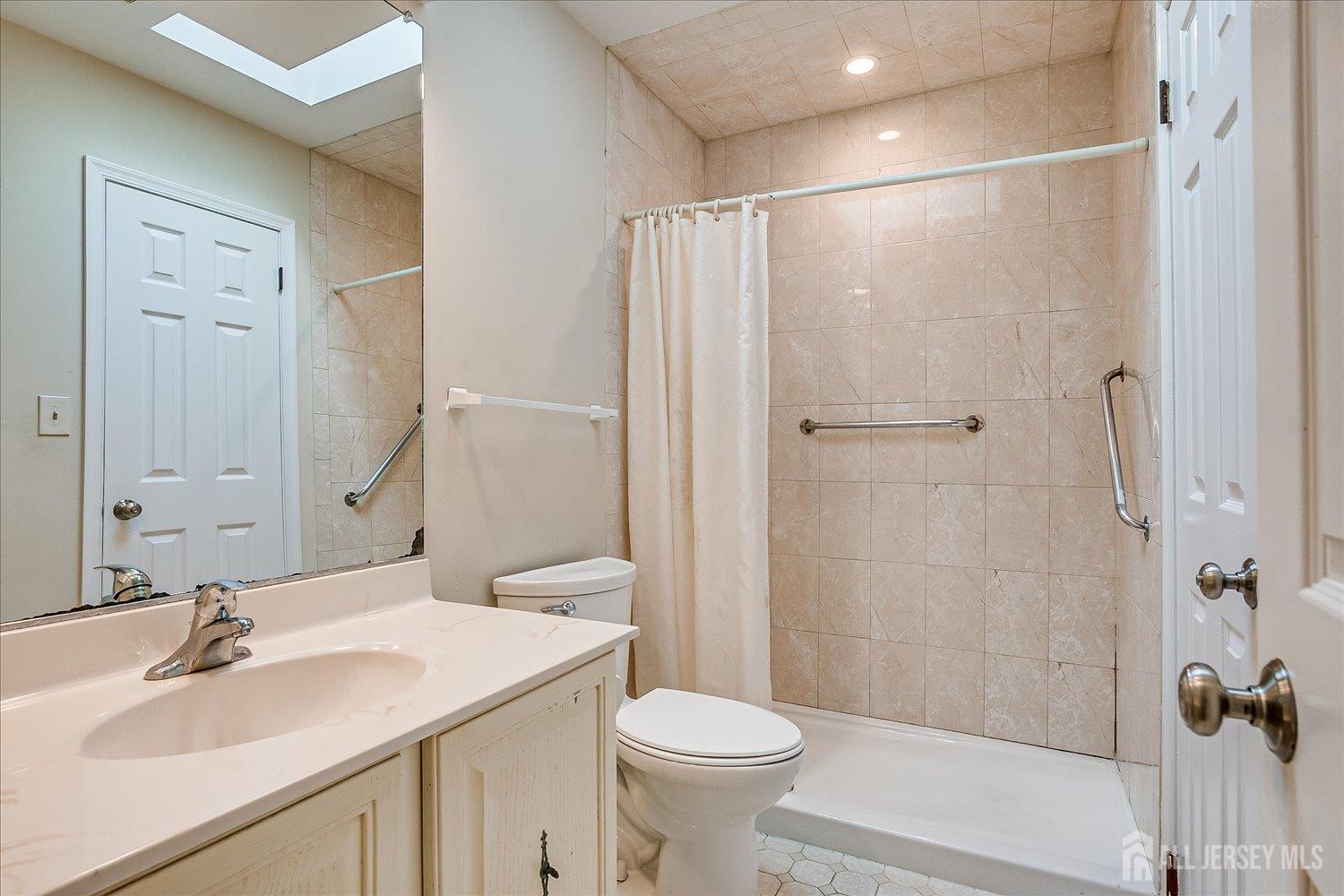1801 Timber Oaks Road Edison NJ 08820