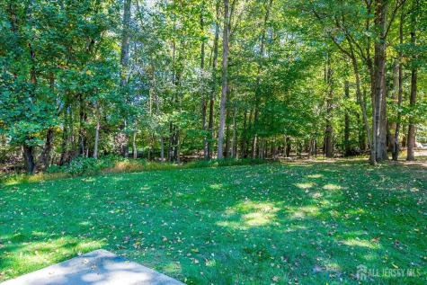 1801 Timber Oaks Road Edison NJ 08820