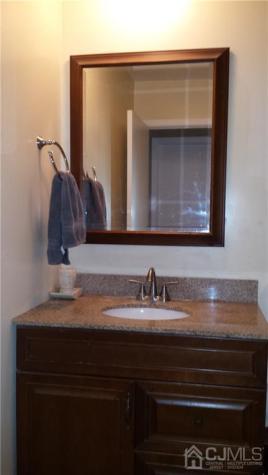 1 Tripplet Road Franklin NJ 08873