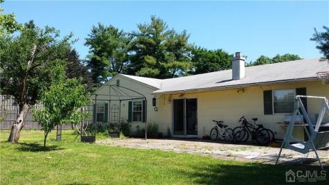1 Tripplet Road Franklin NJ 08873