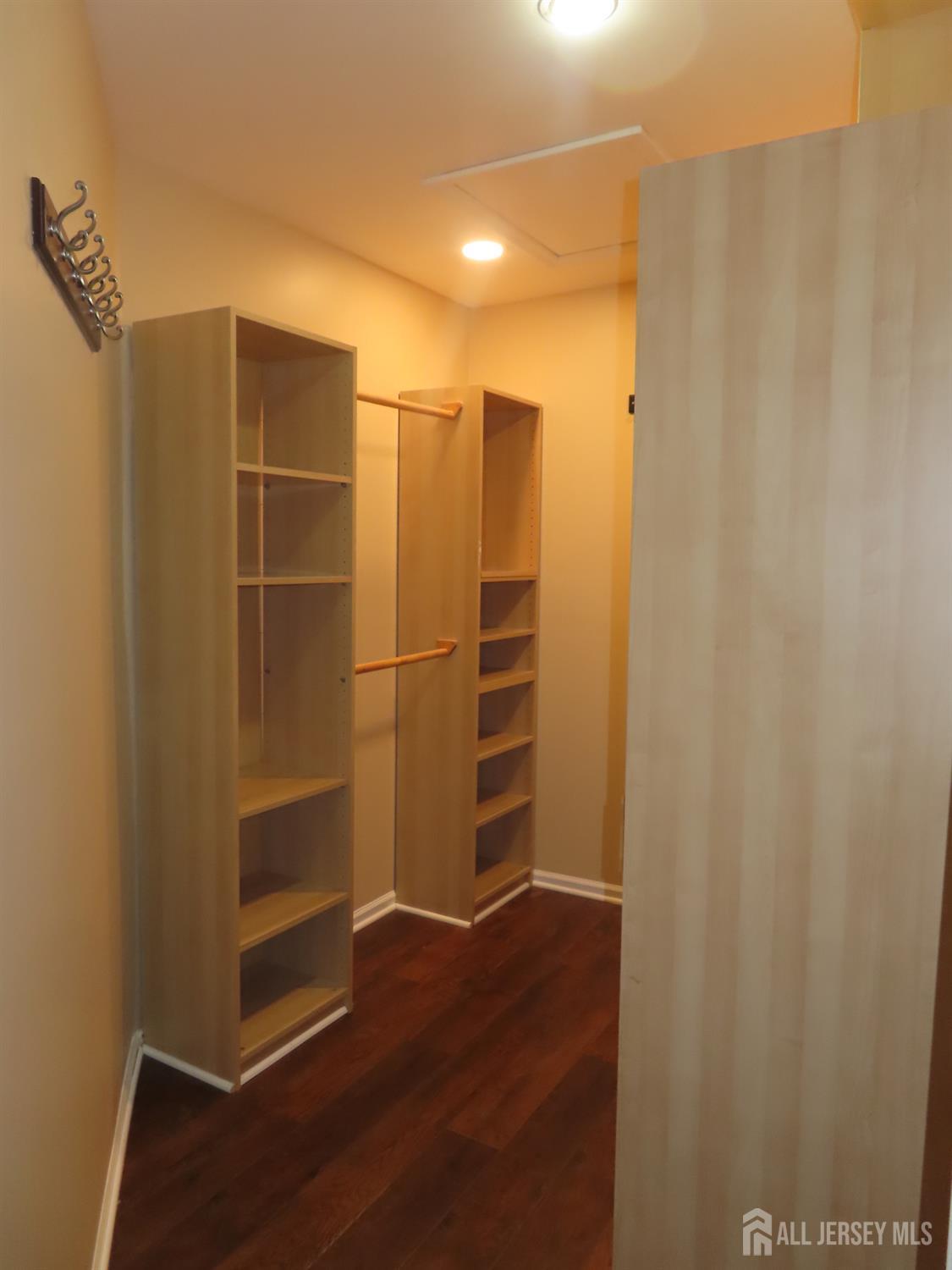 107 Amy Drive North Brunswick NJ 08902