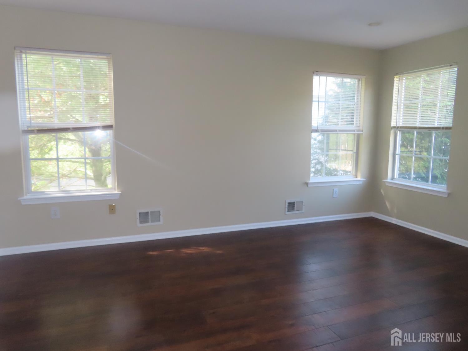 107 Amy Drive North Brunswick NJ 08902