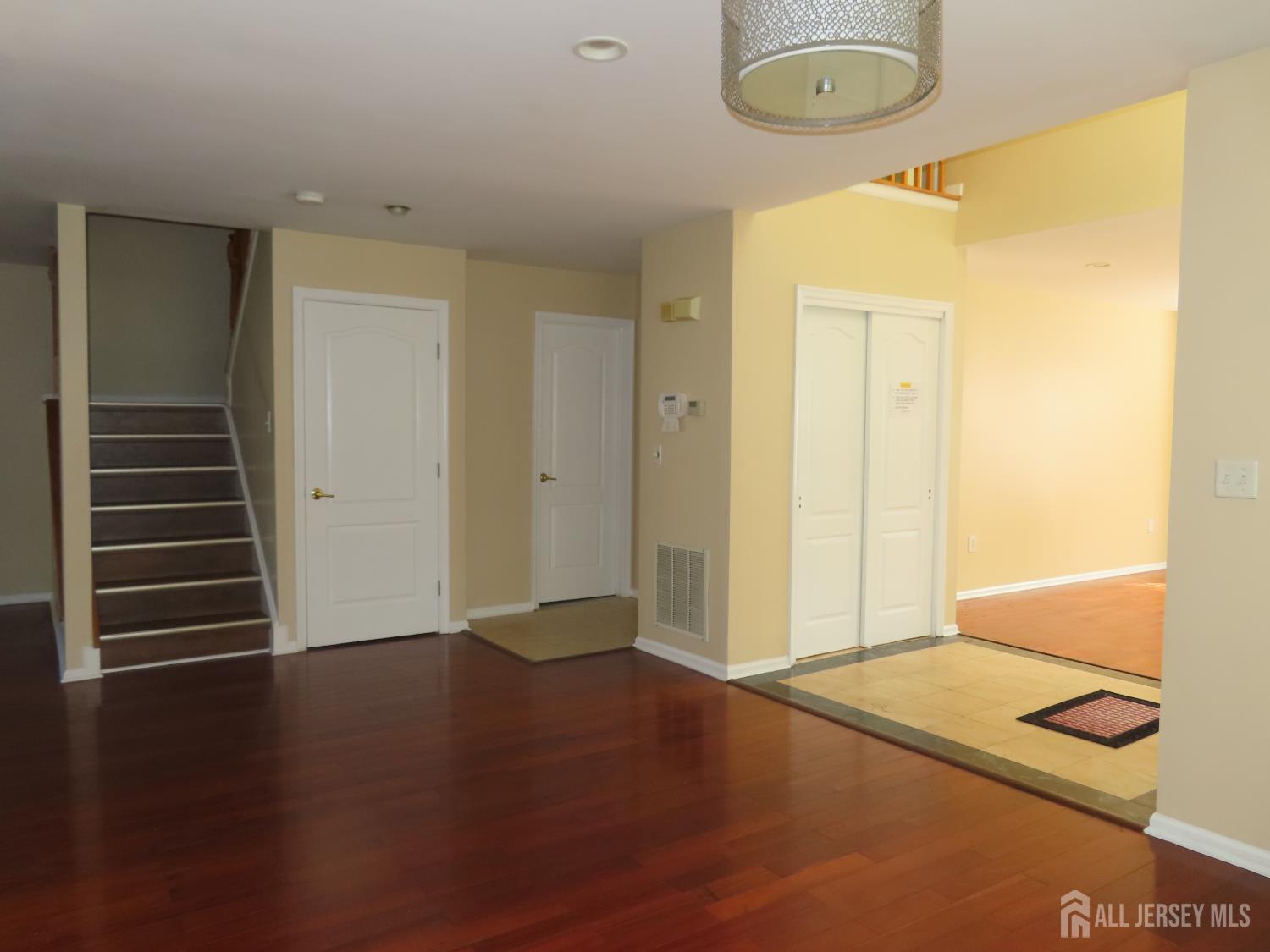 107 Amy Drive North Brunswick NJ 08902