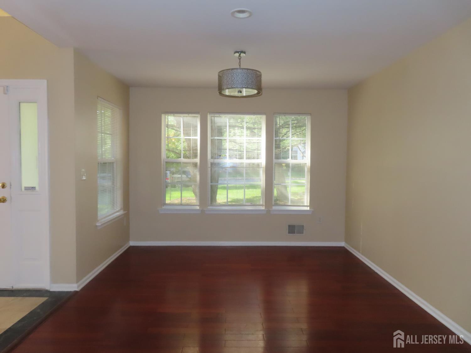107 Amy Drive North Brunswick NJ 08902