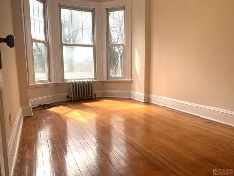 207 Woodbridge Avenue Metuchen NJ 08840