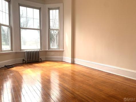 207 Woodbridge Avenue Metuchen NJ 08840