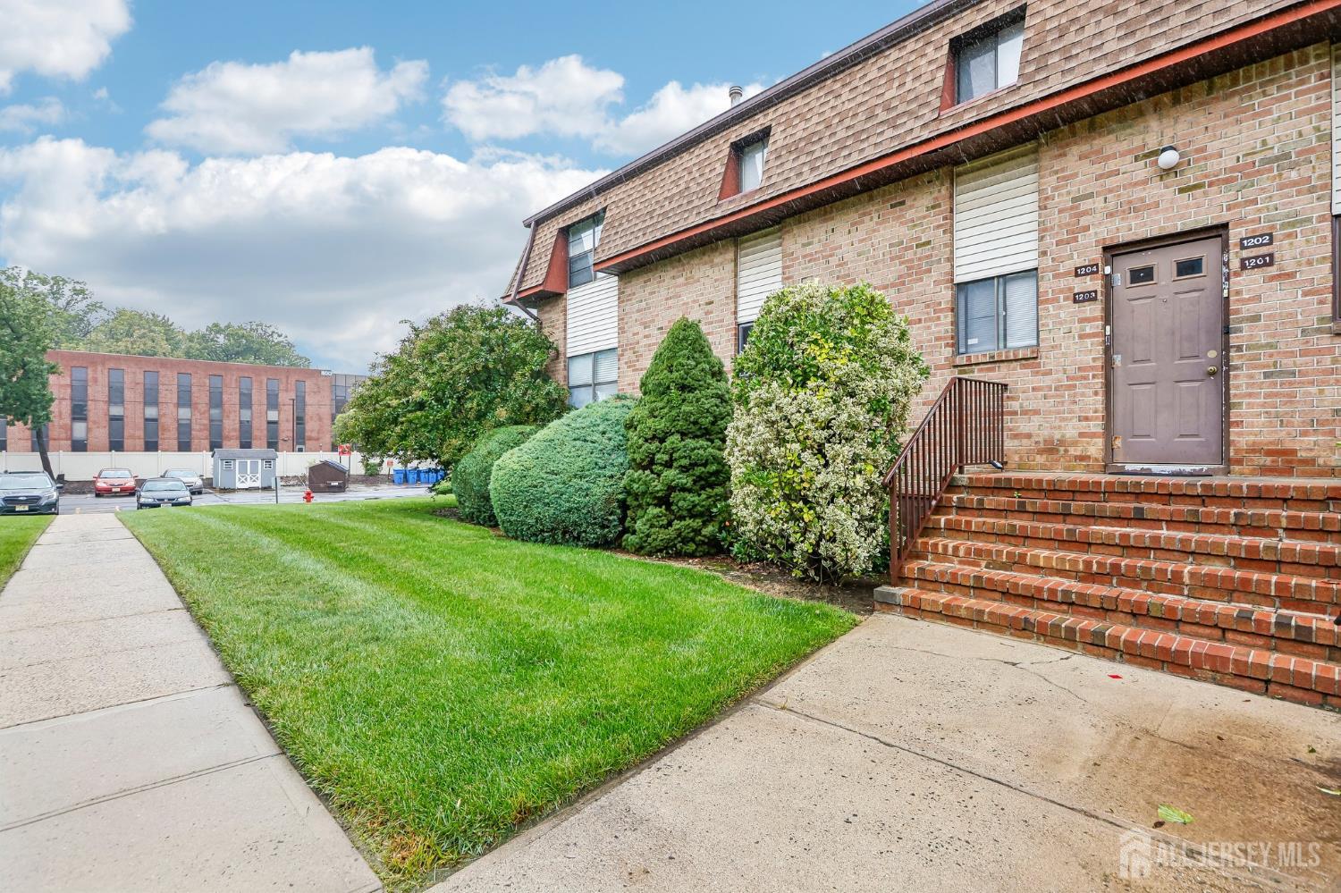 1203 N Oaks Boulevard North Brunswick NJ 08902