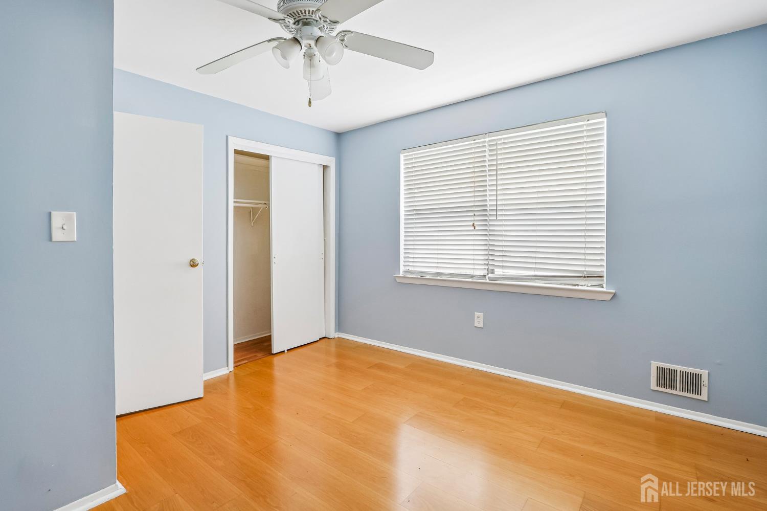 1203 N Oaks Boulevard North Brunswick NJ 08902