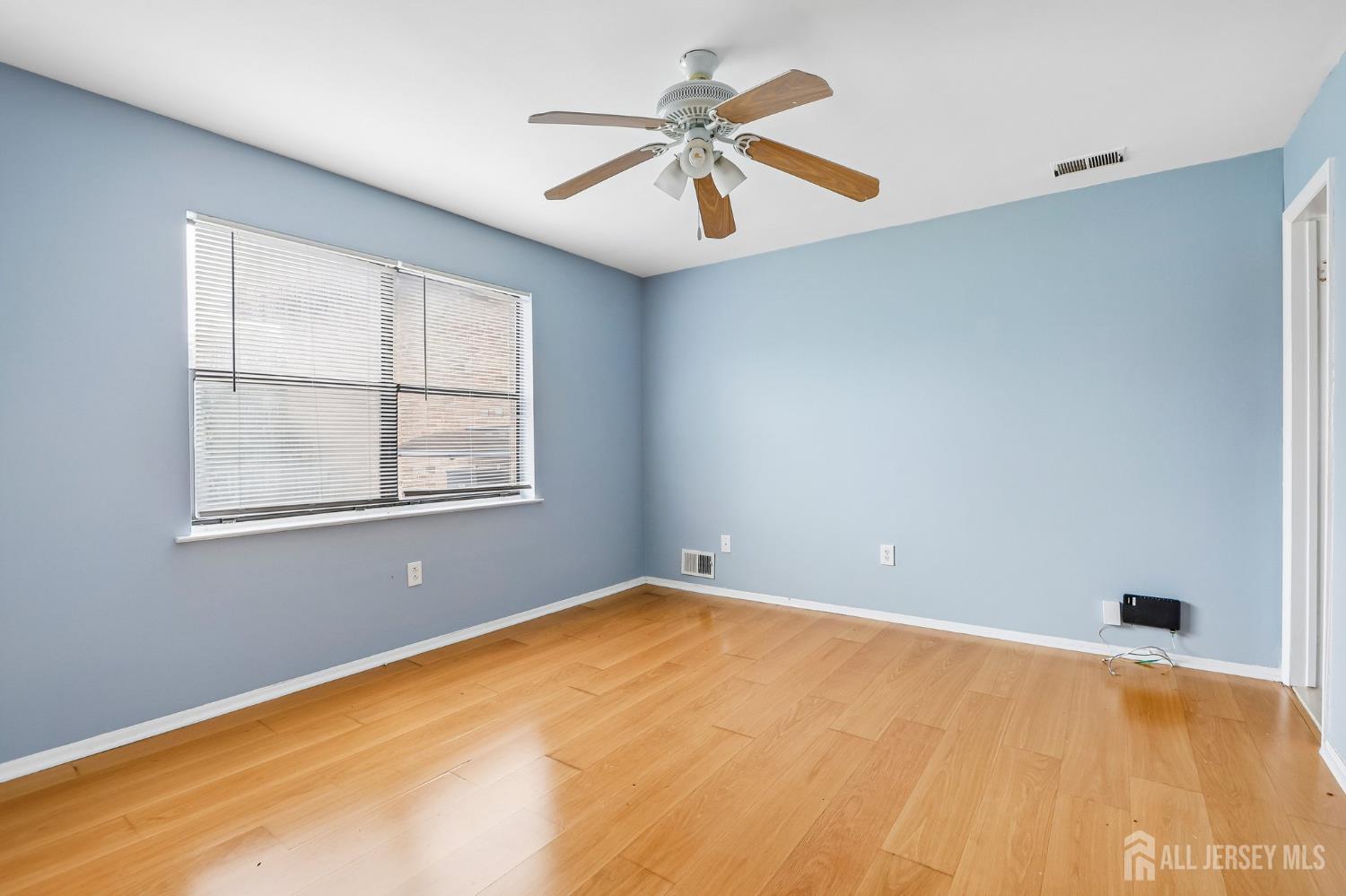 1203 N Oaks Boulevard North Brunswick NJ 08902