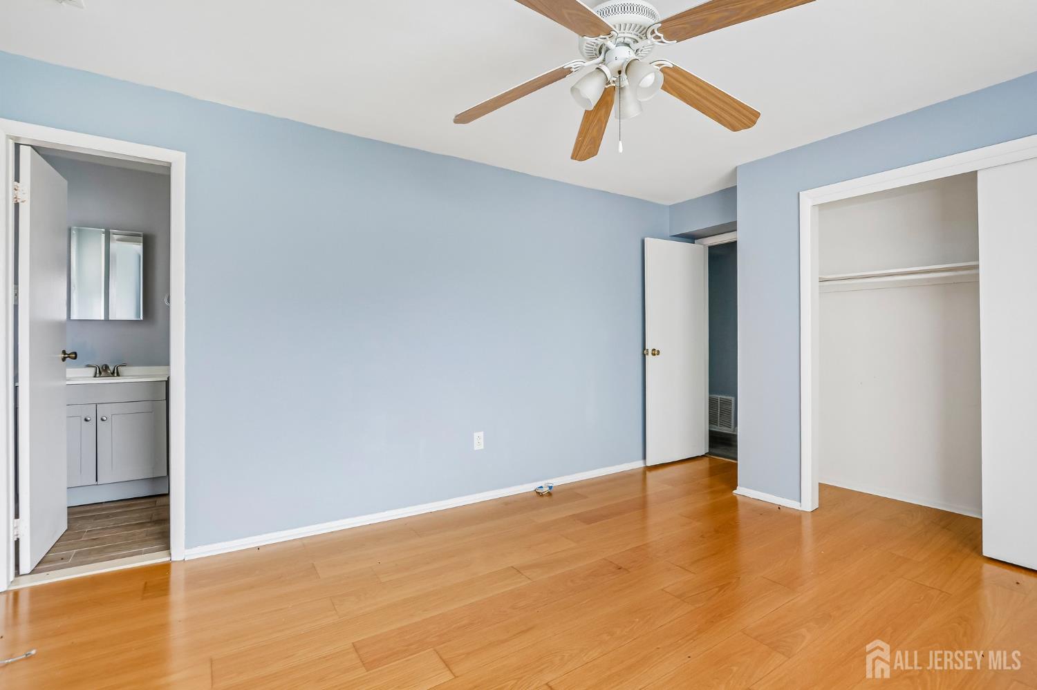 1203 N Oaks Boulevard North Brunswick NJ 08902