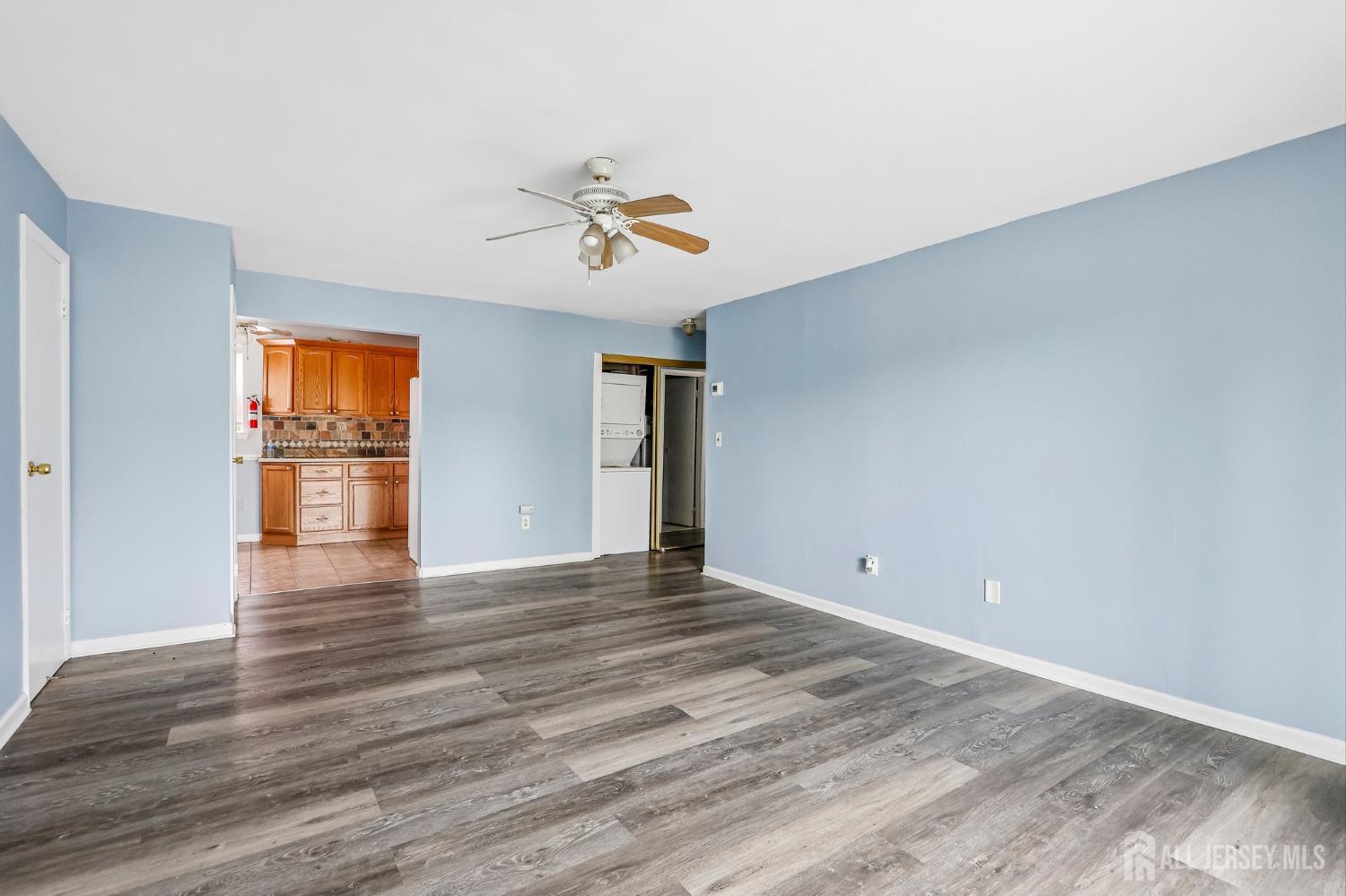 1203 N Oaks Boulevard North Brunswick NJ 08902