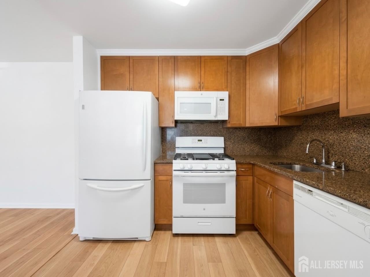 1013 Waterford Drive Edison NJ 08817