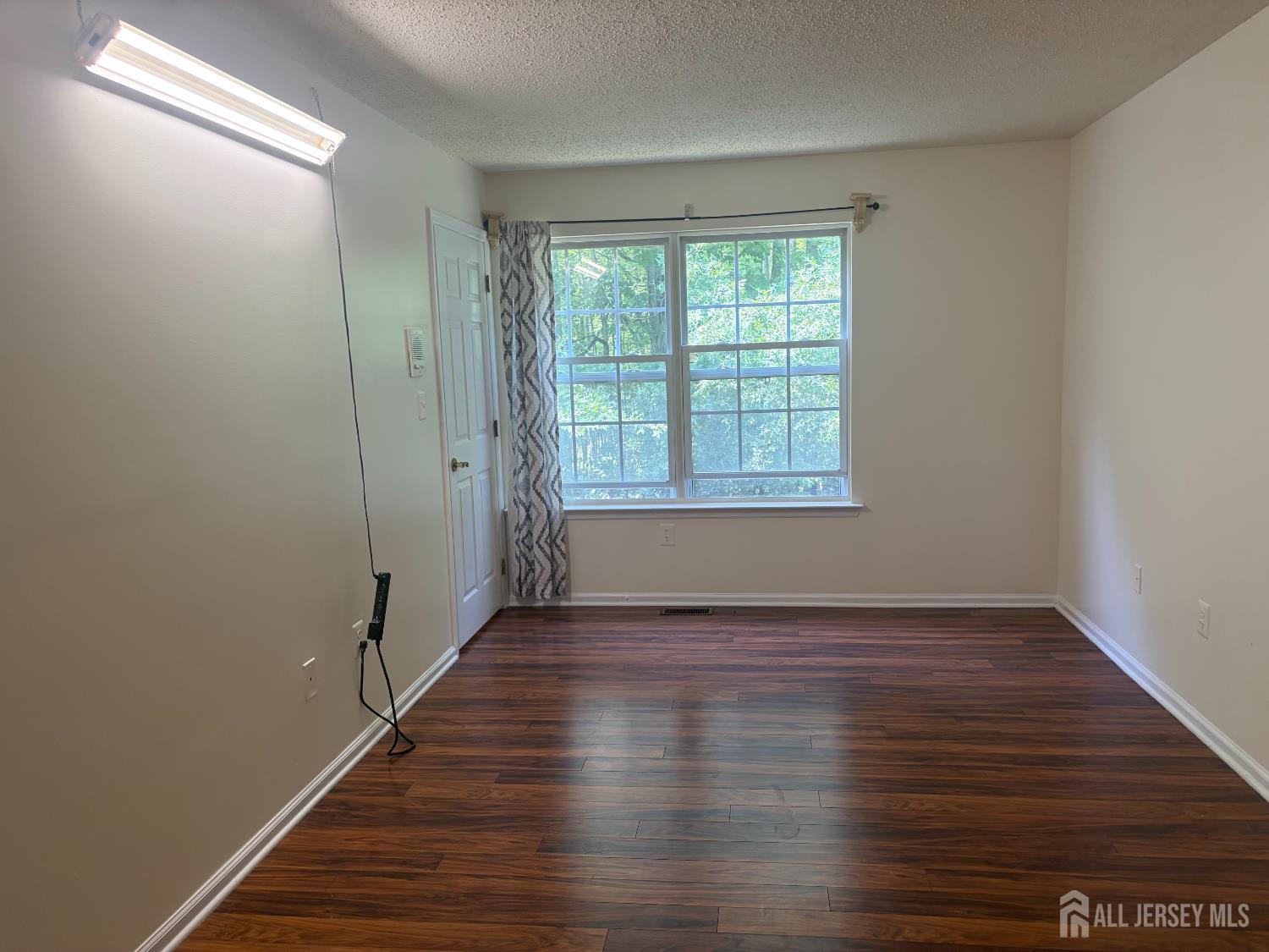 215 Prestwick Way Edison NJ 08820