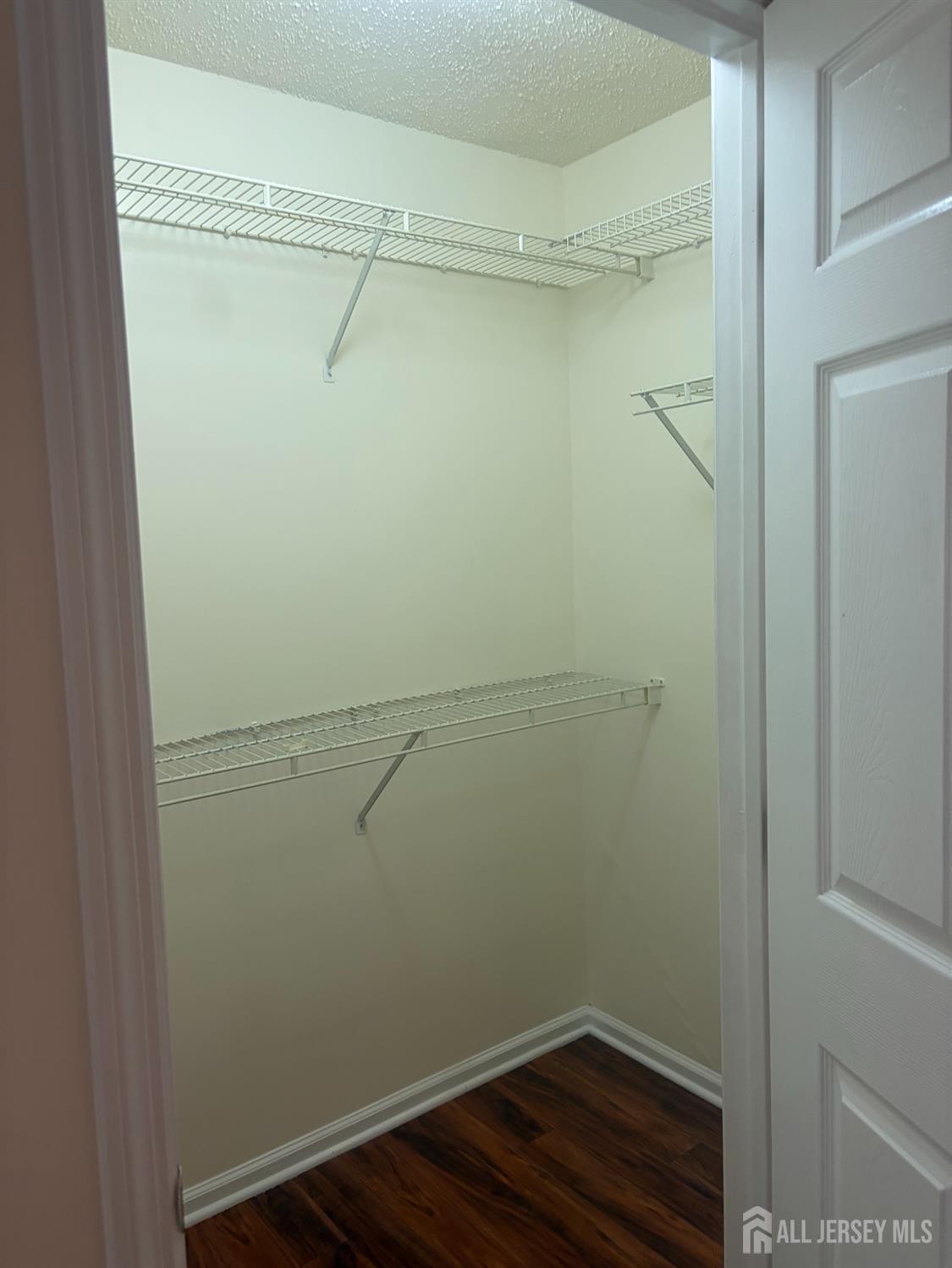 215 Prestwick Way Edison NJ 08820