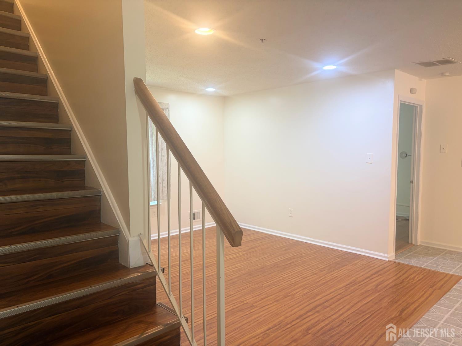 215 Prestwick Way Edison NJ 08820