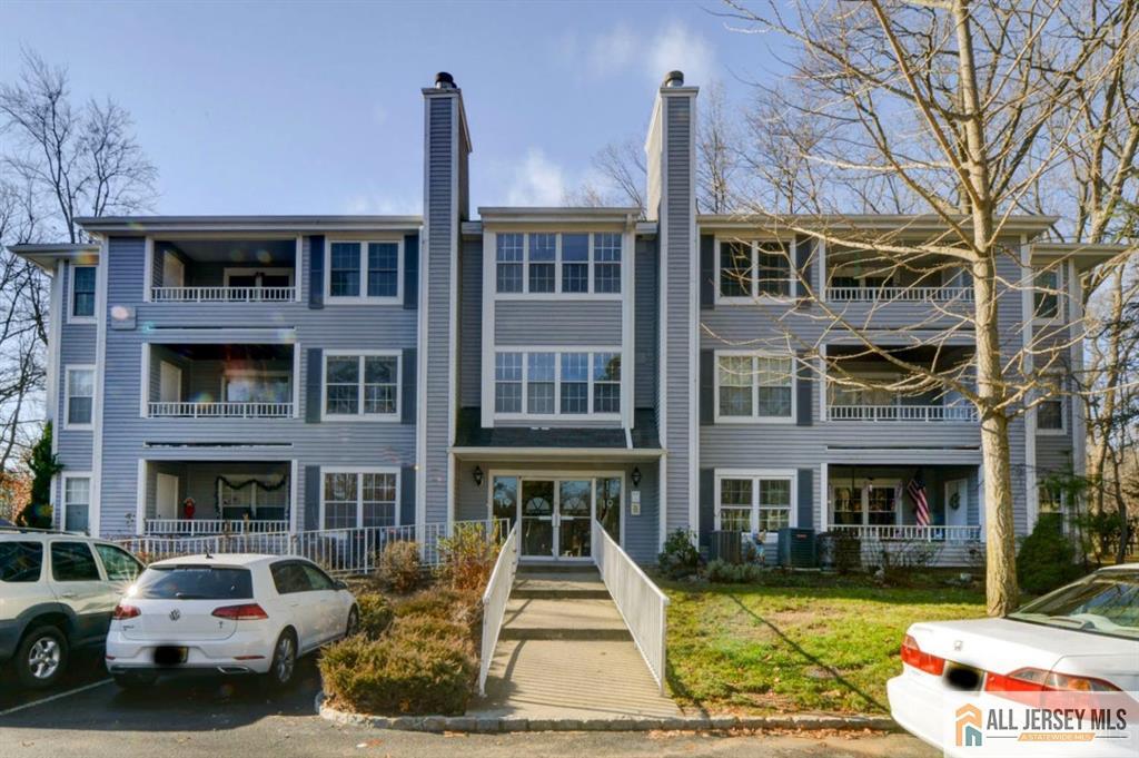 1909 Tanglewood Court Helmetta NJ 08828