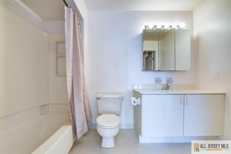 1909 Tanglewood Court Helmetta NJ 08828