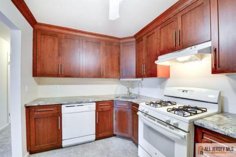 1909 Tanglewood Court Helmetta NJ 08828