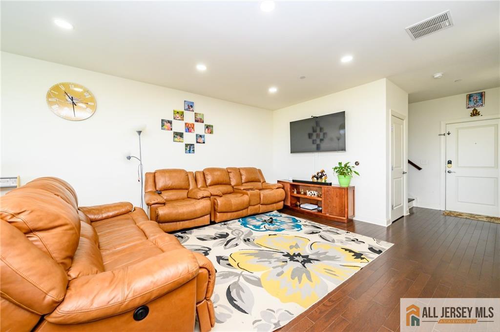 2330 Route 33 Robbinsville NJ 08691
