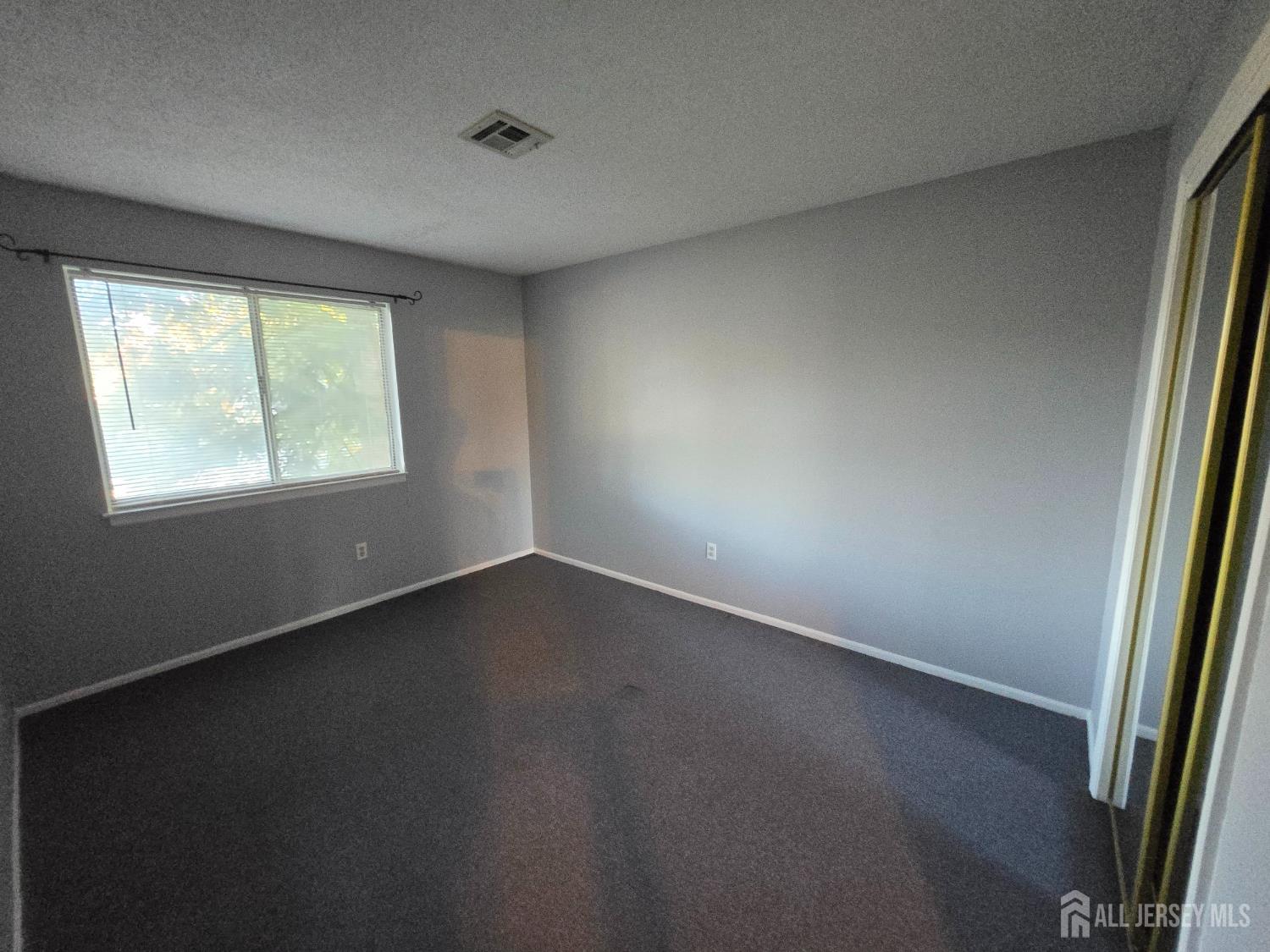 4 Nicholas Court Spotswood NJ 08884