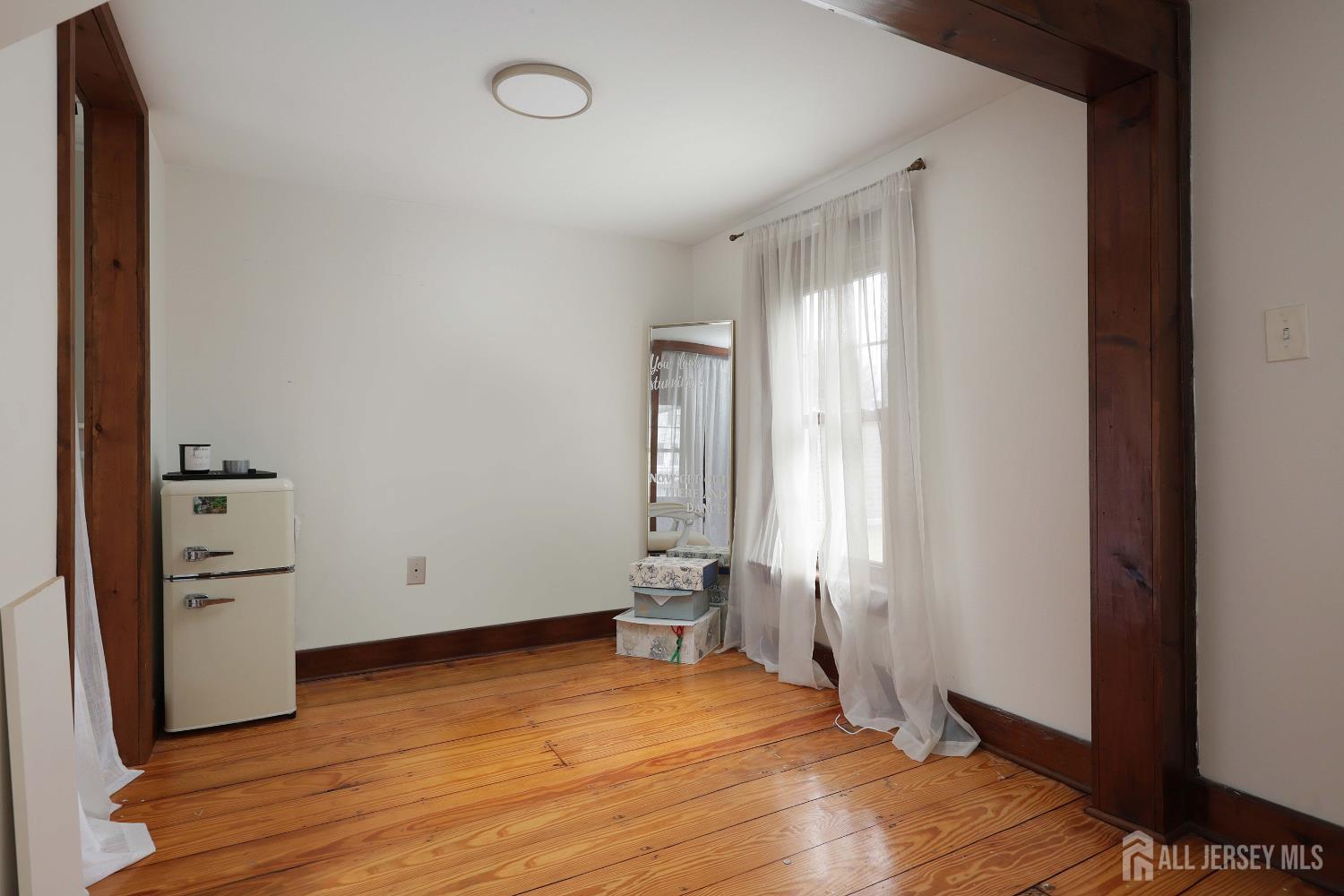 18 Cottage Avenue Milltown NJ 08850
