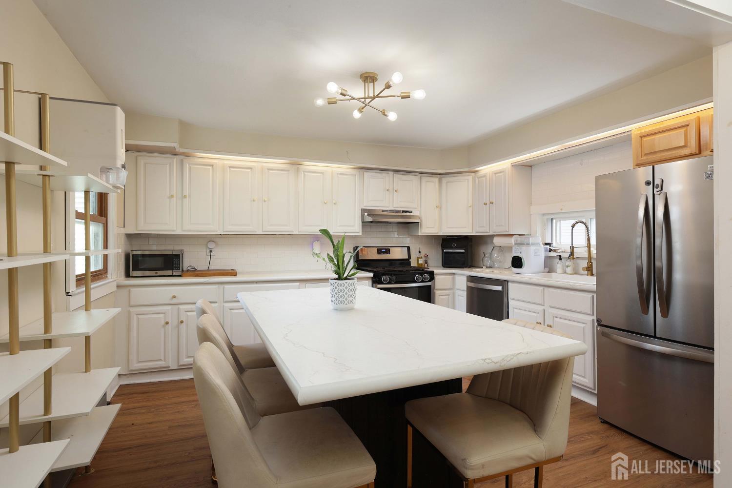 18 Cottage Avenue Milltown NJ 08850