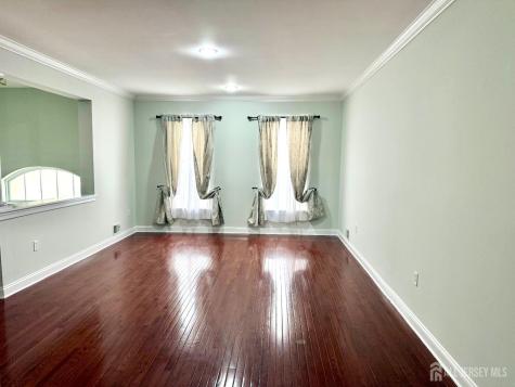 13 Roosevelt Avenue Carteret NJ 07008