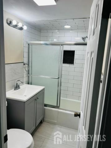 18 Lincoln Avenue Jamesburg NJ 08831